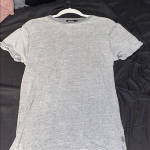 Grey t shirt